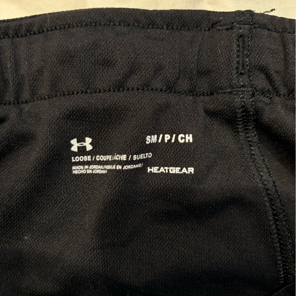 Underarmour wonens  shorts - Picture 2 of 3